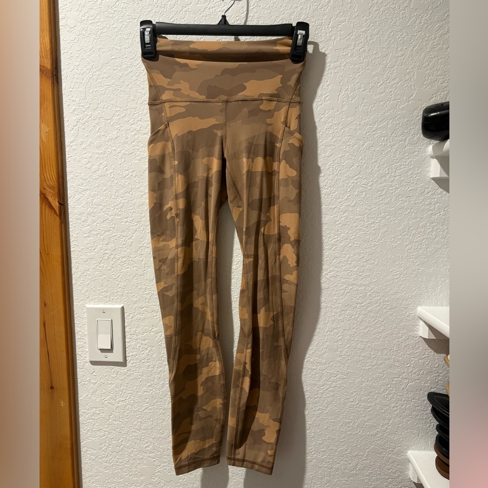 lululemon athletica Camouflage Leggings - Brown
